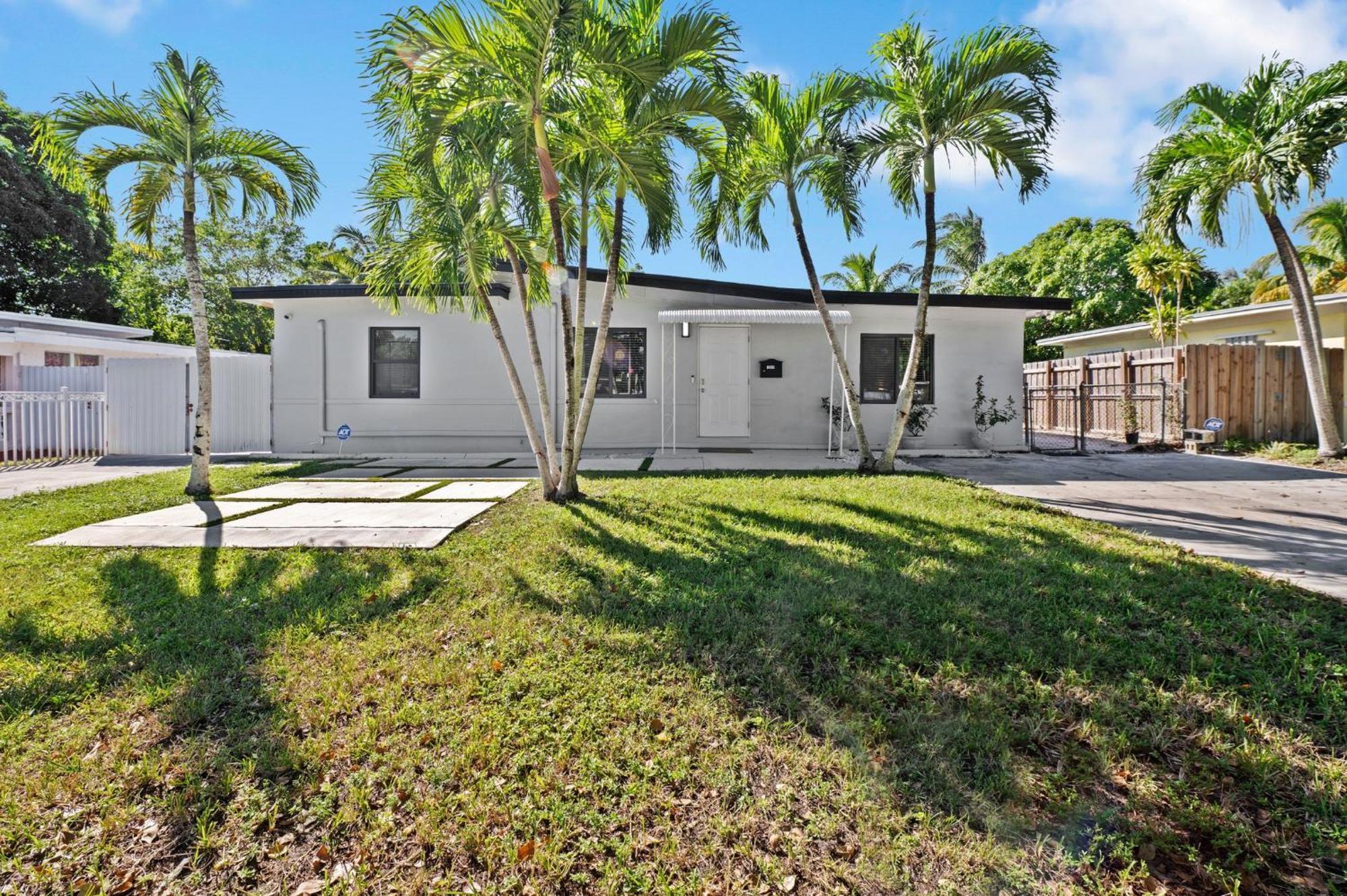 3 Bedroom And 2 Bath North Miami, Florida Bagian luar foto